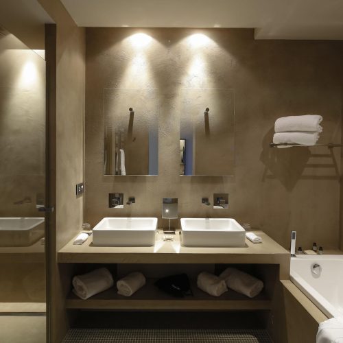 Les-Lodges-Sainte-Victoire-Hotel-Spa-Aix-en-Provence-Exterior